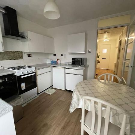 Spacious Bungalow In London, Near Central London, The Excel Centre And The O2, Ideal For Families Eksteriør bilde