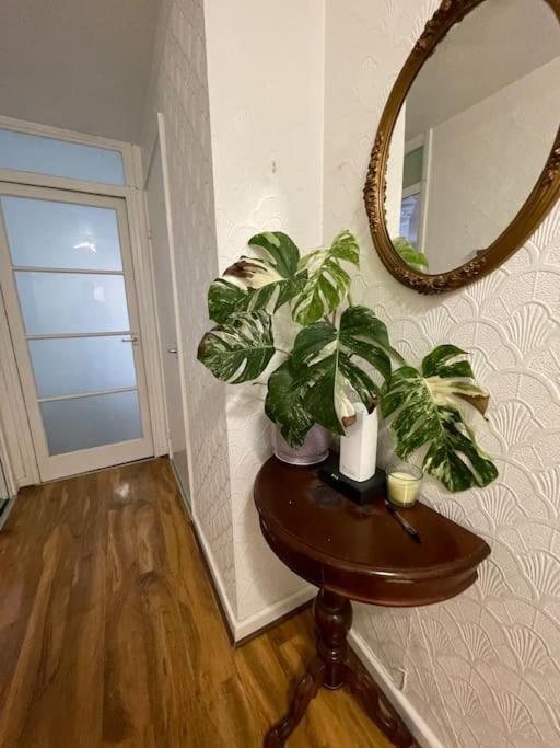Spacious Bungalow In London, Near Central London, The Excel Centre And The O2, Ideal For Families Eksteriør bilde